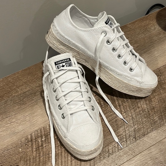 Converse Shoes - Brand new Converse platform sneaker. Size 8